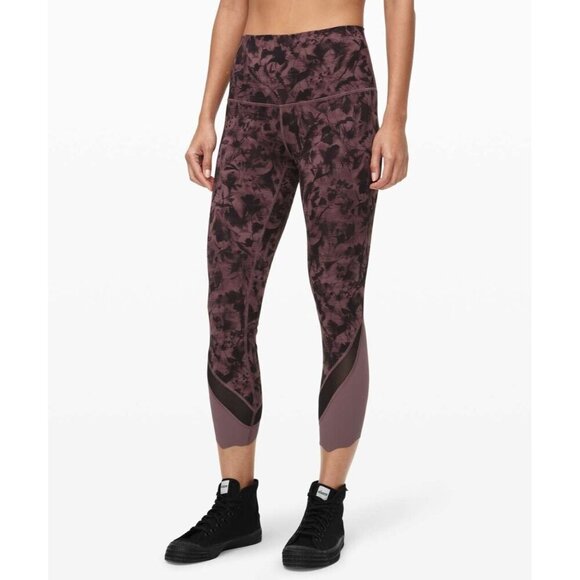 Lululemon Wunder Under Crop II Size 10 Roll Down Scallop Mini Dusk Floral W6AZNS - Picture 1 of 11